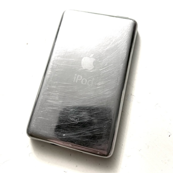 iPod Classic 7th Generation 160GB Fully Functional with Cosmetic Flaws - Picture 8 of 9
